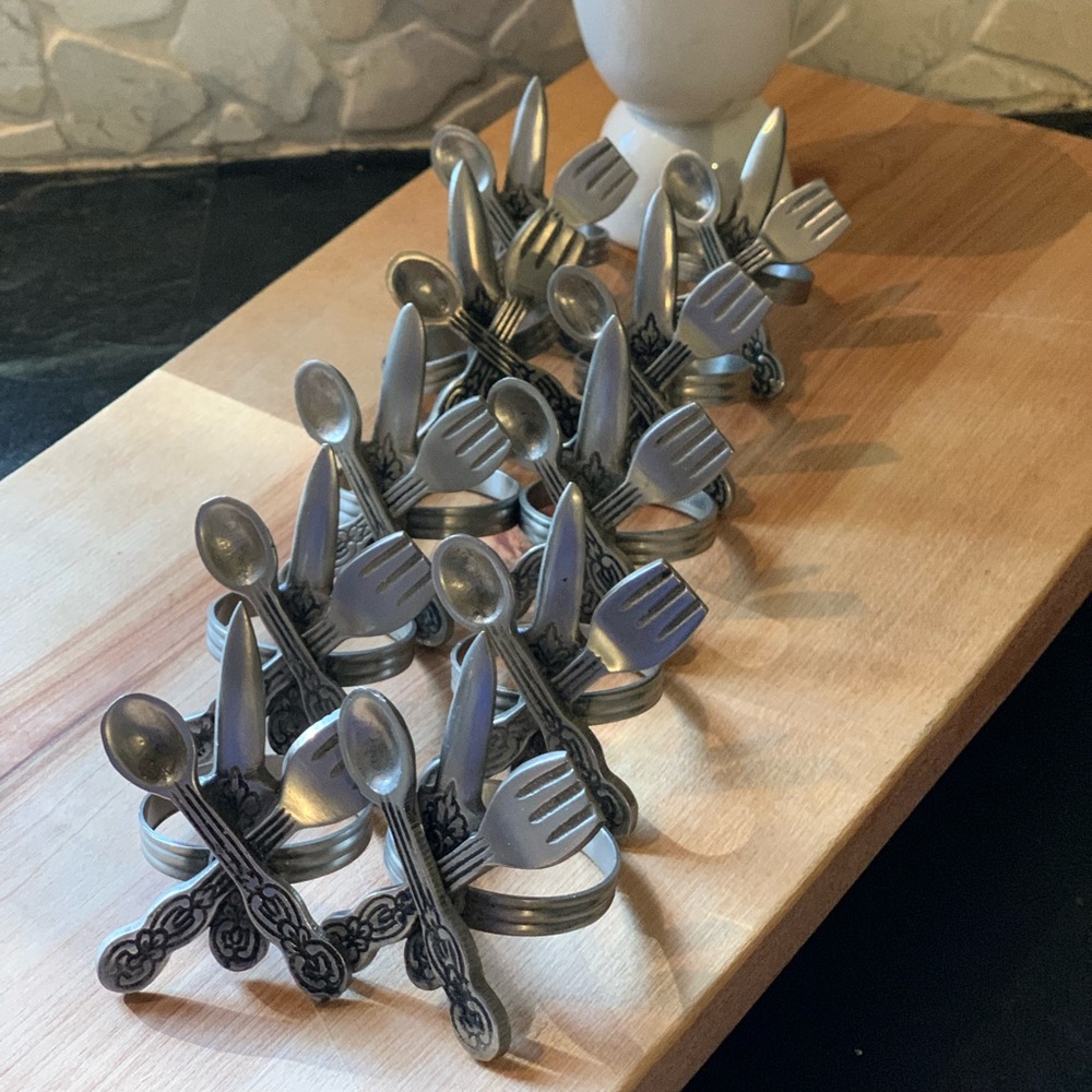 VINTAGE | Set of 10 | Vintage Silver Tone Cutlery Napkin Holders
